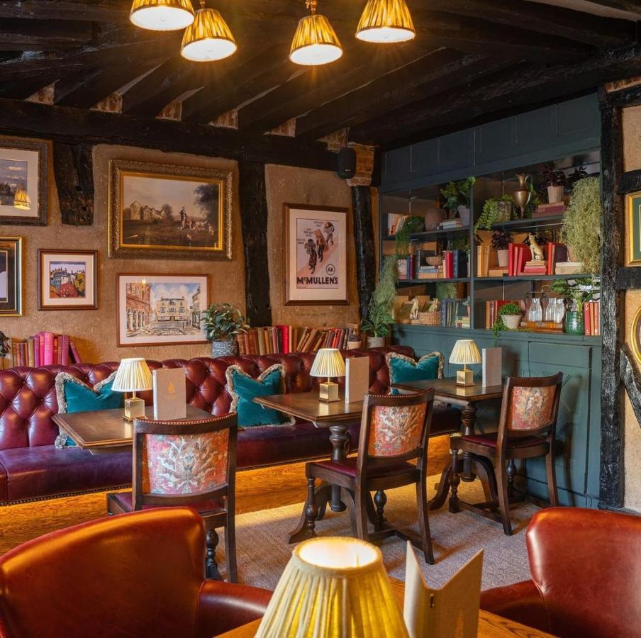 Salisbury Arms Hotel Гертфорд Екстер'єр фото